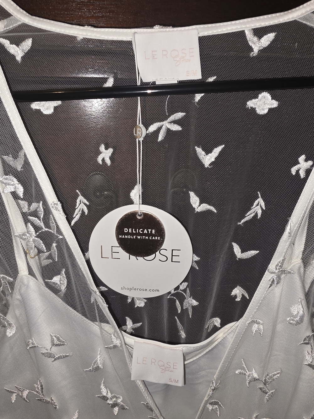 Le Rose White Embroidered Sheer Robe with Slip - Picture 3 of 4